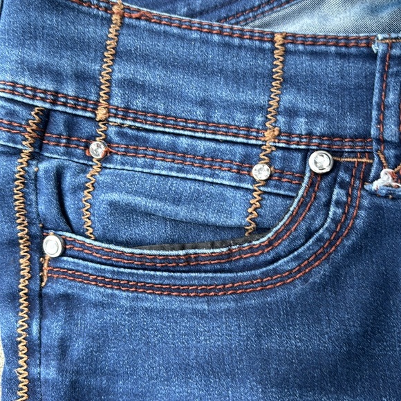 Seven jeans, rocker, slim, size 27, with diamond accented buttons - Picture 6 of 11